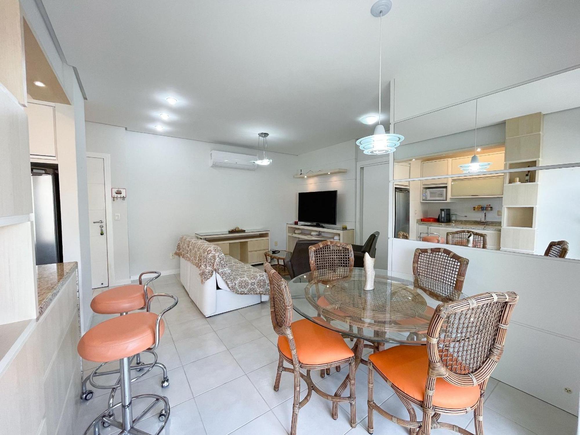 Ape Com A/c, Elevador E Garagem Em Canasvieiras Apartamento